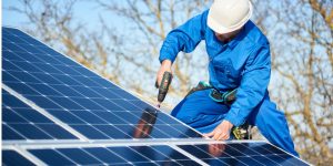Installation Maintenance Panneaux Solaires Photovoltaïques à Longes